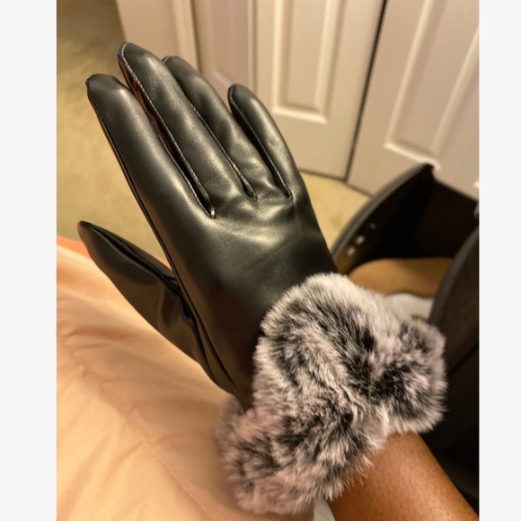 Cozy Vegan Fur Leather Glove